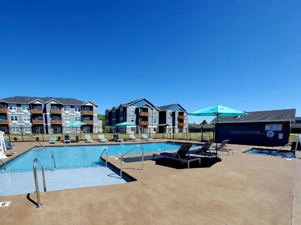 Eagle Pointe Apartments- Resort-Style Living in Albany