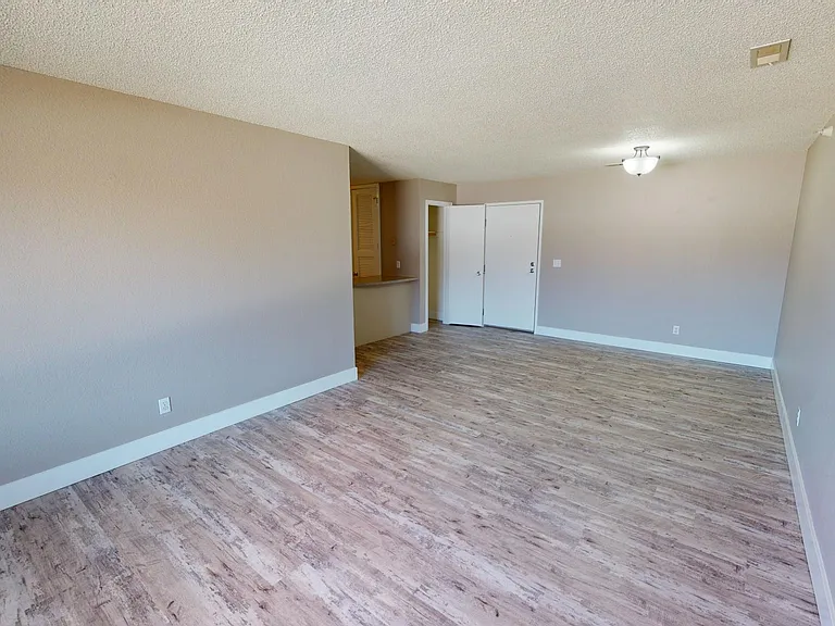 Ridgeland Park Apartments — Photo 10