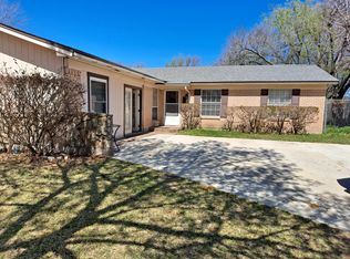 102 Clemson Ct, Waxahachie, TX 75165
