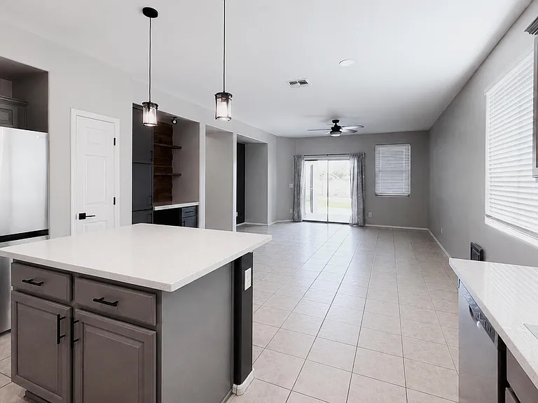 2499 W Lewis And Clark Trl — Photo 7