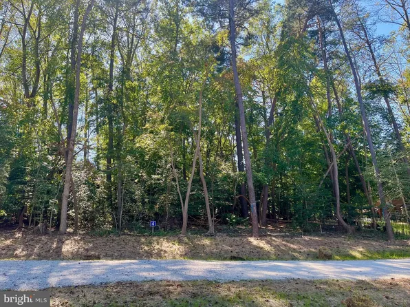 5349 Ridgewood Hills Dr, Williamsburg, VA 23188