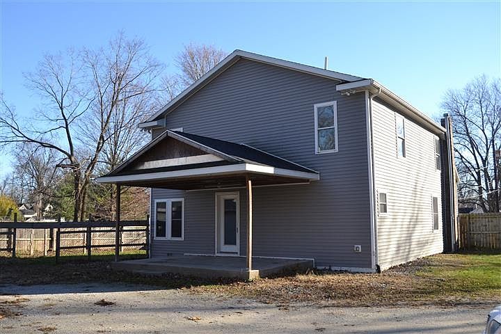 1st image of 513 1/2 W Wilden Ave