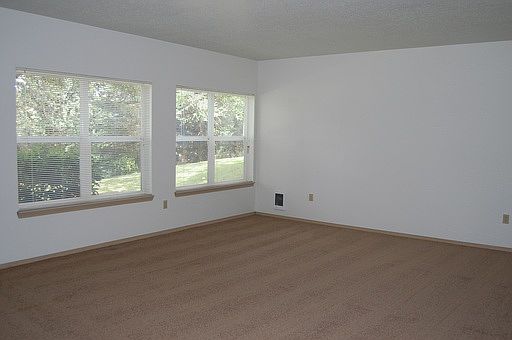 2nd image of 3762 Flagstaff Ct SE