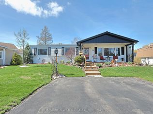82 Dunes Dr, South Huron, ON N0M1T0