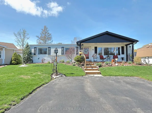 82 Dunes Dr, South Huron, ON N0M 1T0