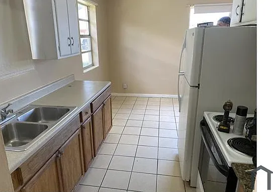 2762 NW 14th Ct — Photo 7