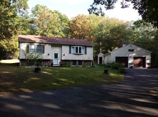 158 Richmond Townhouse Rd, Richmond, RI 02812