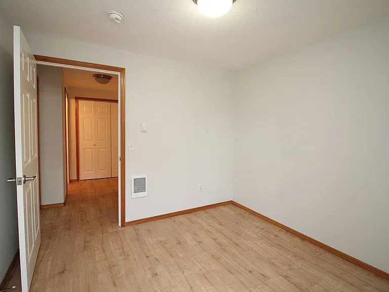 683 NE 162nd Ave — Photo 19