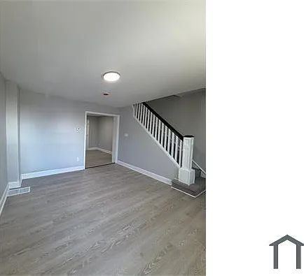 3 bed, $2,300 — Photo 2