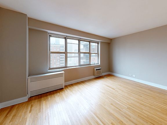 4th image of 80 N Moore St #8036A