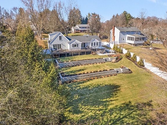 3rd image of 4 Franklin Rd