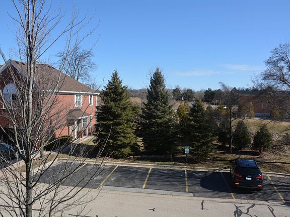 2nd image of 893 Enfield Dr #15-G7
