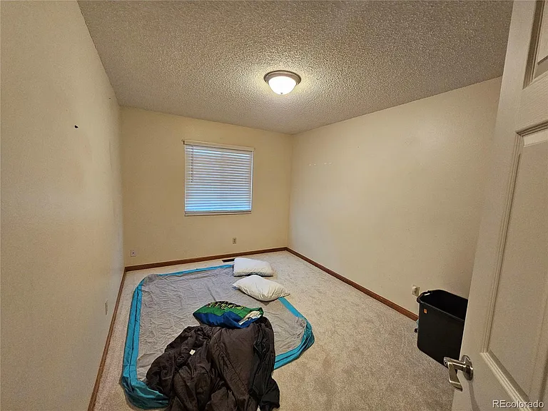 880 Crandall Dr — Photo 16