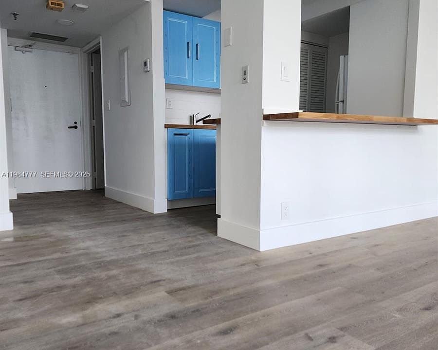 1st image of 520 Brickell Key Dr APT A1517