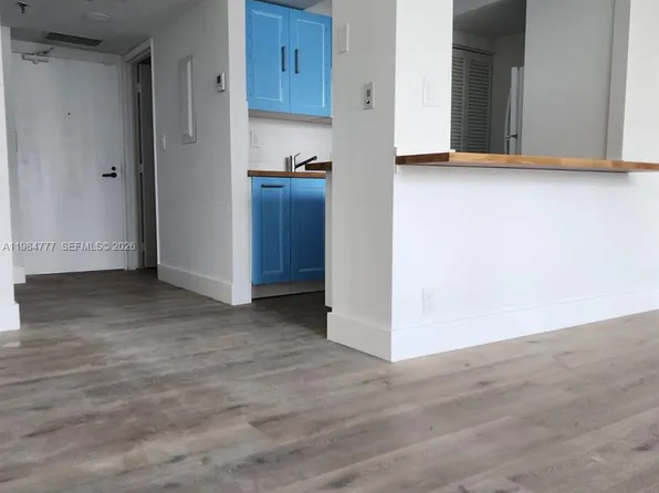 520 Brickell Key Dr, Miami, FL