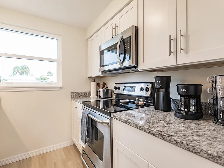 1611 Florence Ave #B — Photo 18