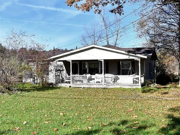 4404 N Lake Rd, West Farmington, OH 44491