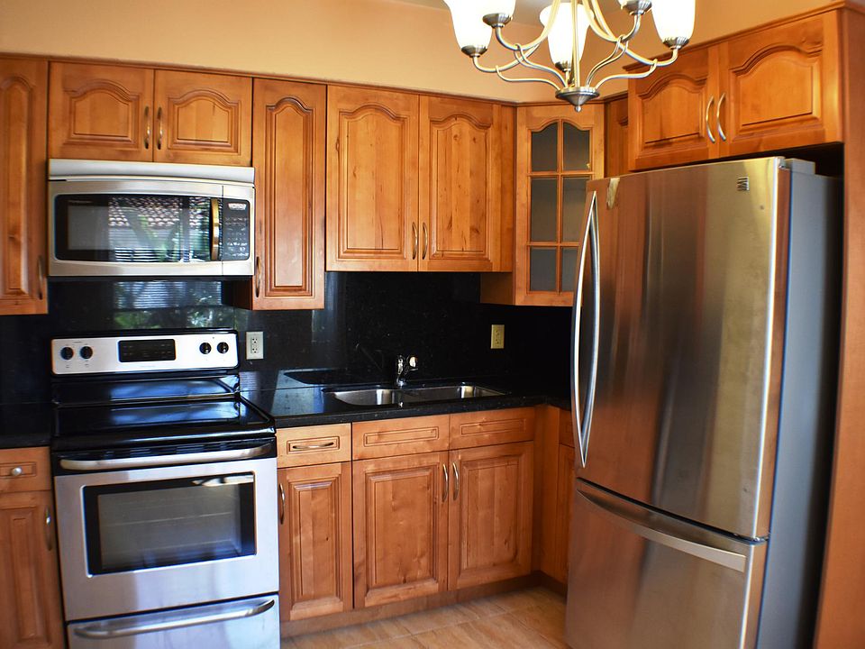 Large renovated eat-in kitchen with stainless appliances