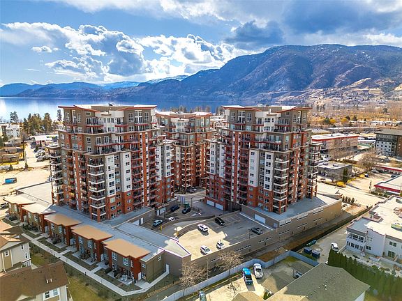 3rd image of 3388 Skaha Lake Rd #1203