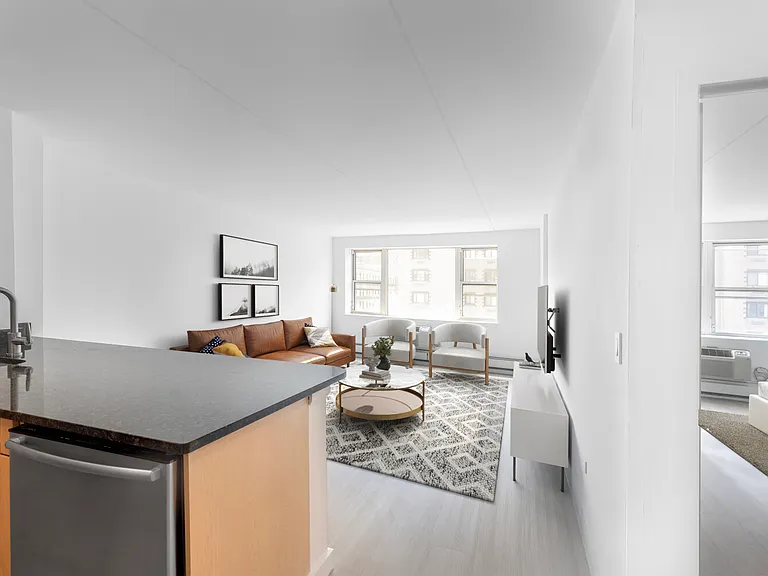 301 Elizabeth St #2 — Photo 1