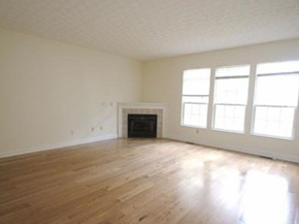 2nd image of 109 Olentangy Pt