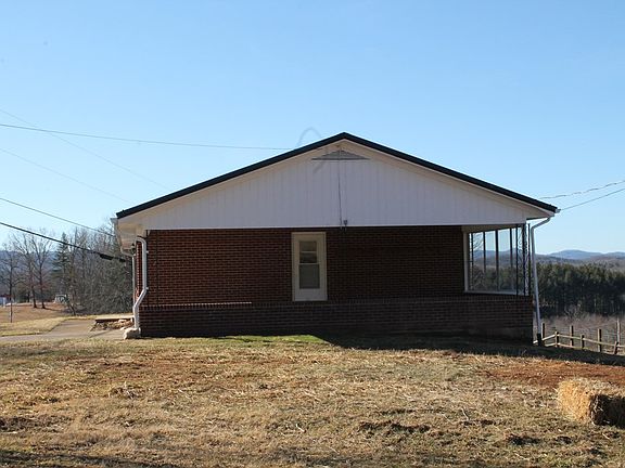 2nd image of 1296 New River Pkwy