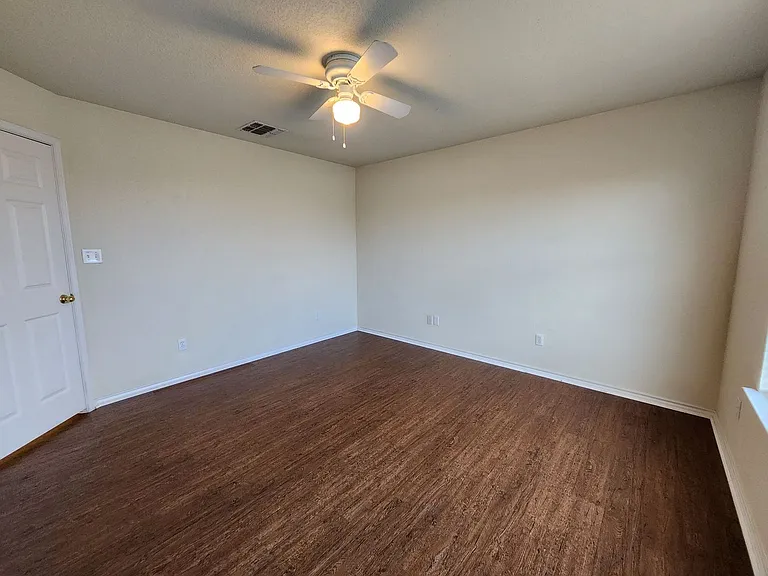 3014 Green Mountain Dr — Photo 16
