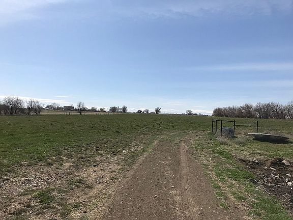 3rd image of 20019 Highway 30