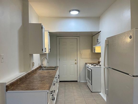 4th image of 3302 Kenilworth Ave Unit 101