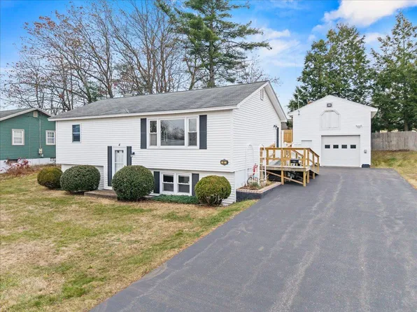 4 Debbie Avenue, Biddeford, ME 04005