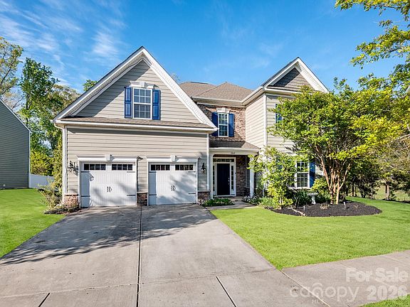 4th image of 1060 Crawford Dr