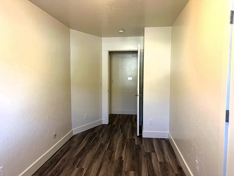 580 S Center St #14 — Photo 17