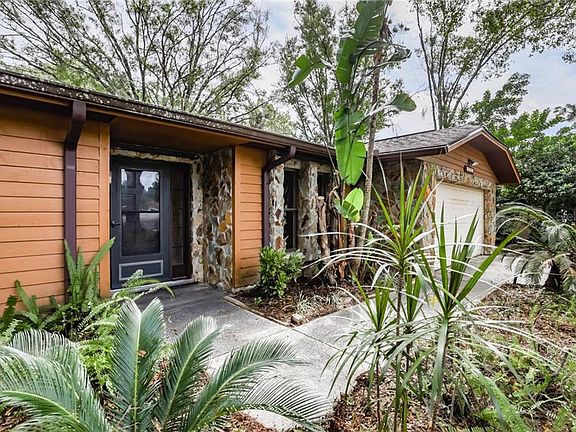 4th image of 4024 Parkway Blvd