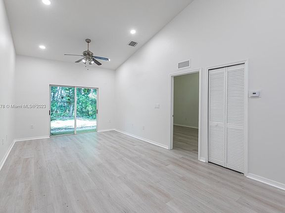 3rd image of 1152 NE 32nd Ave