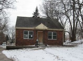 3135 Reynolds St, Omaha, NE 68112