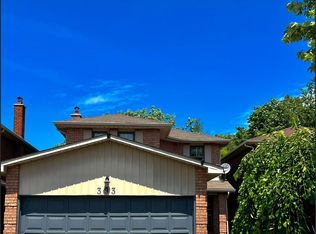 393 Pickering Cres, Newmarket, ON L3Y 8G8