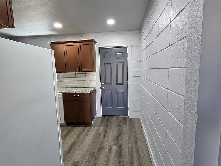 1659 W Crossland St #1659 — Photo 5