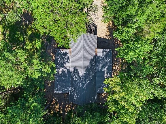 2nd image of 86 Preserve Way