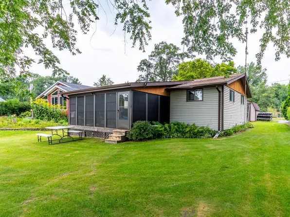 75 Lane 100 Hog Back Lk, Angola, IN 46703