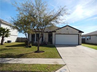 209 Hyltin St, Hutto, TX 78634