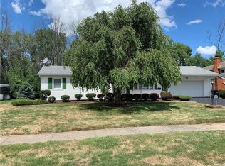 59 W Crest Dr, Rochester, NY 14606