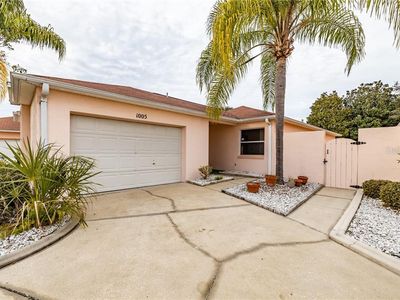 1005 Avalon Ave, Lady Lake, FL, 32159