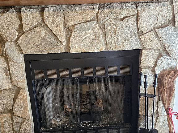 5th image of 211 Ruth Dr