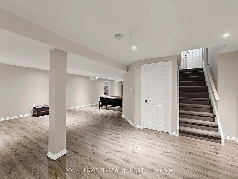 12 Ballantyne Dr — Photo 38