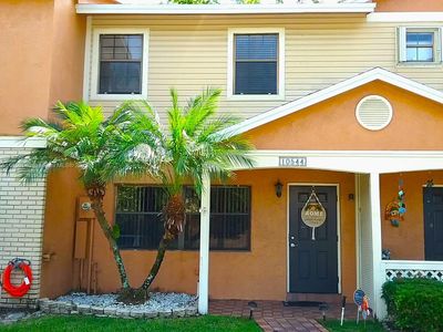 10544 NW 6th St, Pembroke Pines, FL, 33026