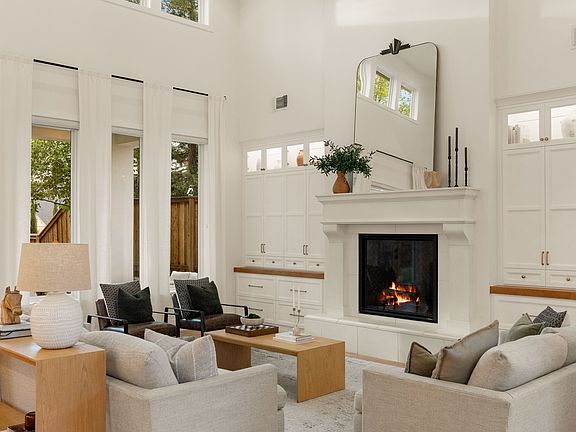 4th image of 1620 Winchester Way