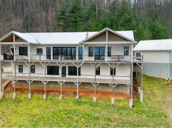 740 Chestnut Mountain Rd, Blairsville, GA 30512