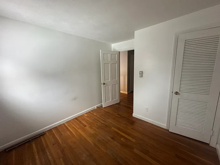 87 Phelps St — Photo 20