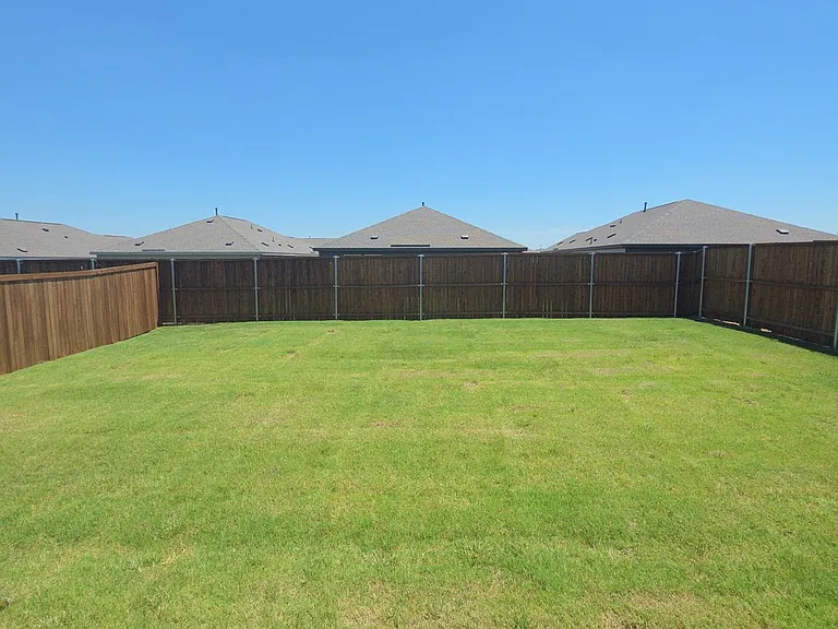 2047 Stable Ln — Photo 21