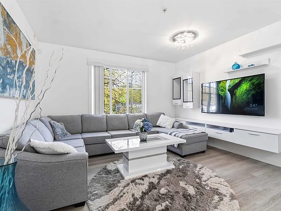 4th image of 2655 Bedford St #4032